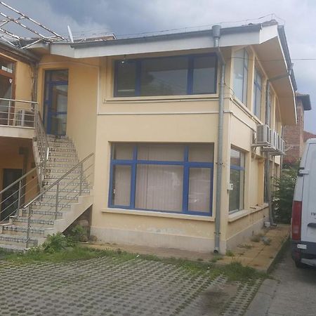 Sachaka Hotell Karlovo Exteriör bild